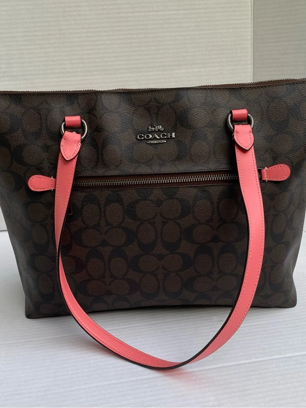 Coach GALLERY TOTE Brown Signature Tote with Pink Trim and Handles COACH BAGS 🩷